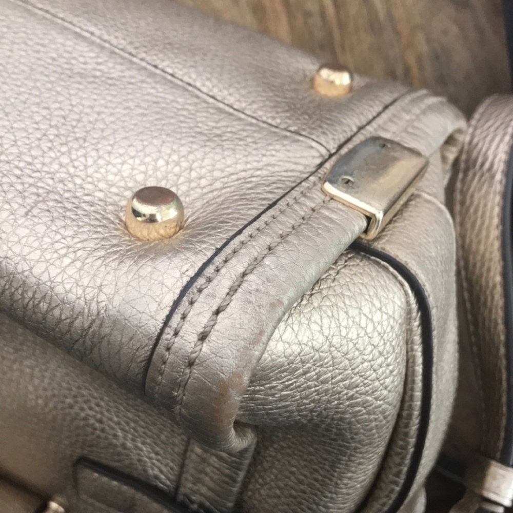 ⭐️SALE⭐️Coach Swagger - Metallic Gold - Picture 7 of 11